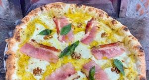 Ristorante Pizzeria Spicchio contemporaneo en Naples