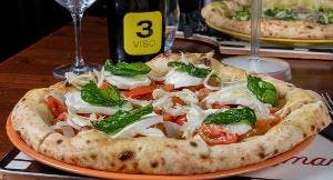 Trattoria Pizzeria Ieri, Oggi, Domani en Naples
